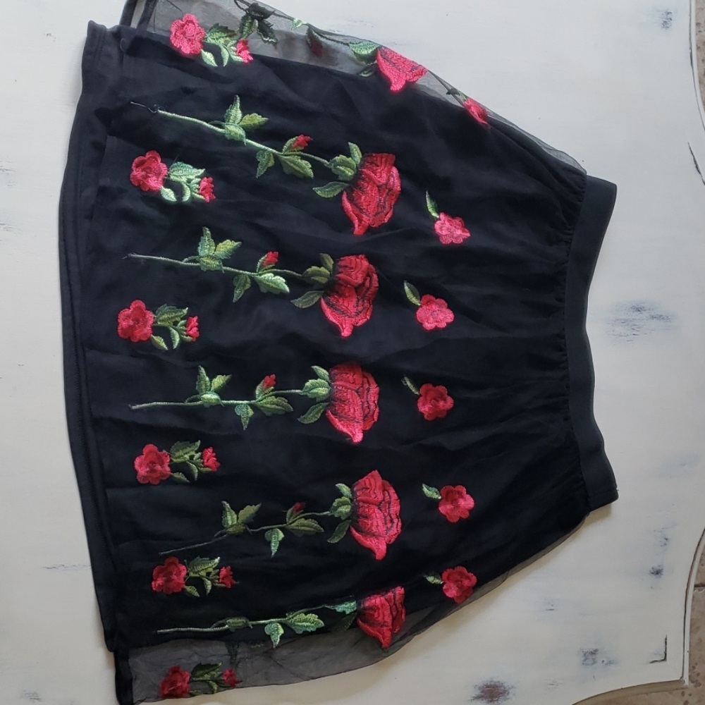 Black midi skirt with red roses embroidery